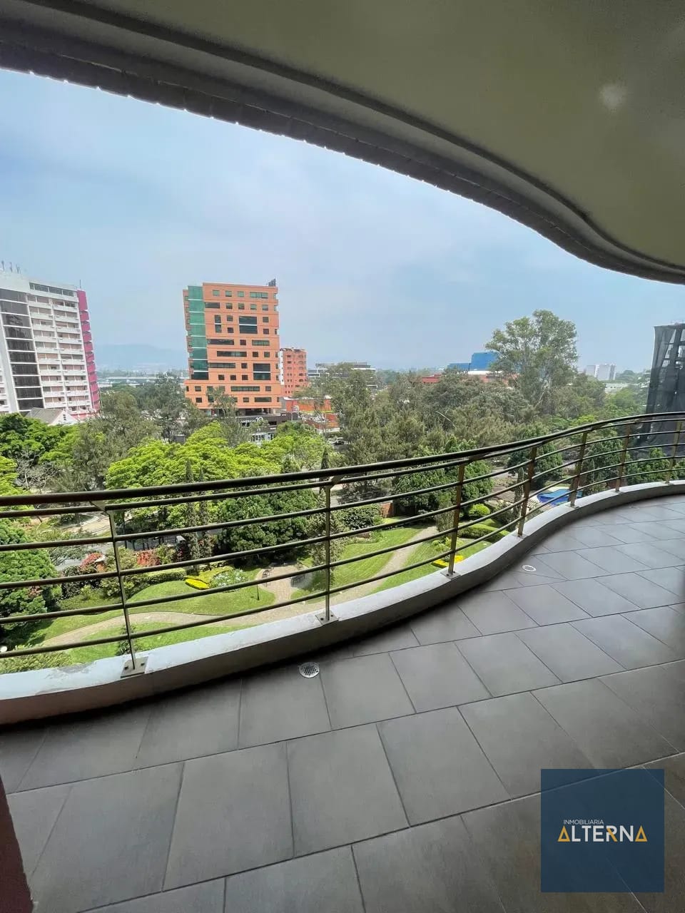Apartamento en Renta en Zona 14 Tadeus — Apartamento en Venta en Zona 14, Guatemala, Ciudad — foto 1 de 13