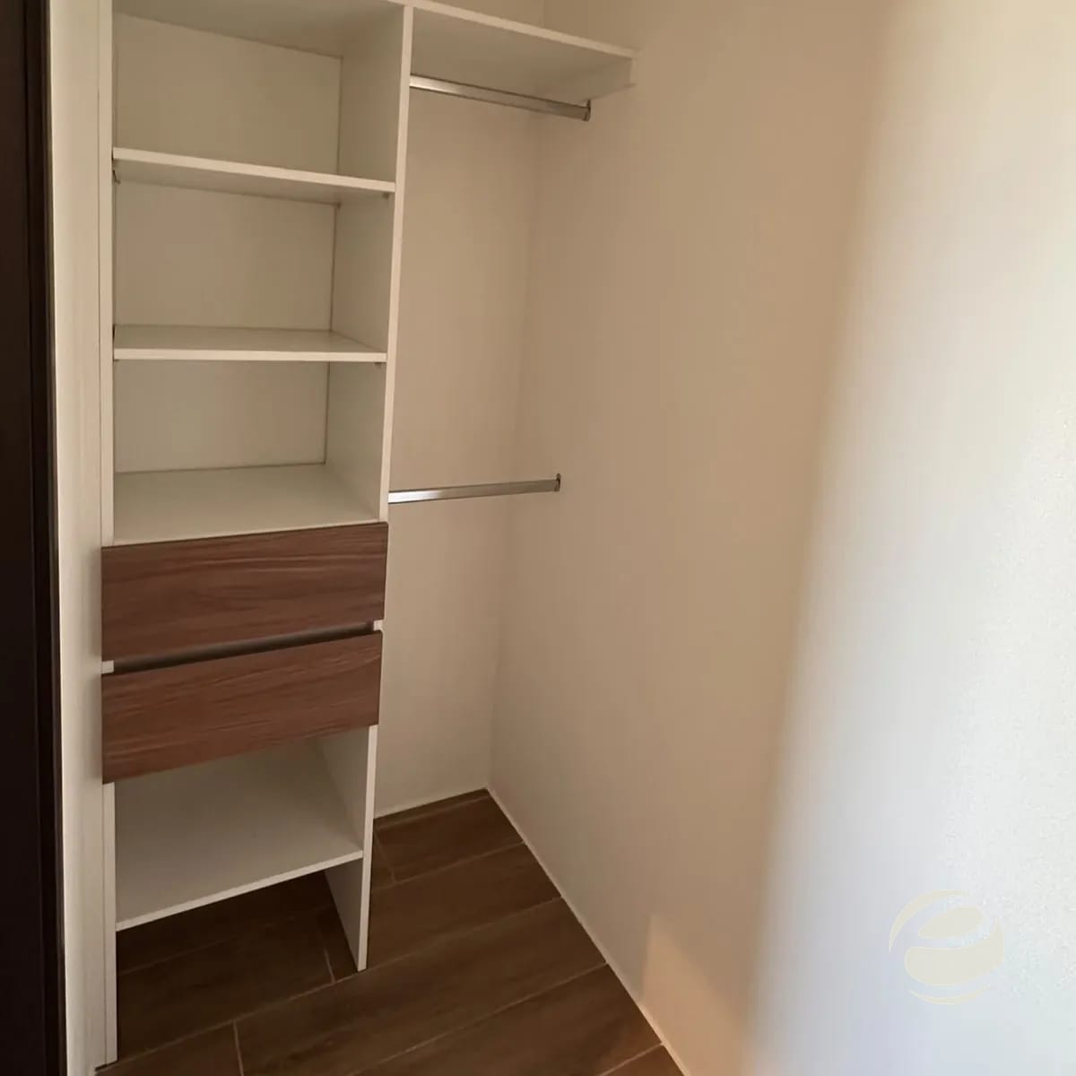 Apartamento en Renta | Edificio Marabi Zona 11 — Apartamento en Alquiler en Zona 11, Guatemala, Ciudad — foto 5 de 8