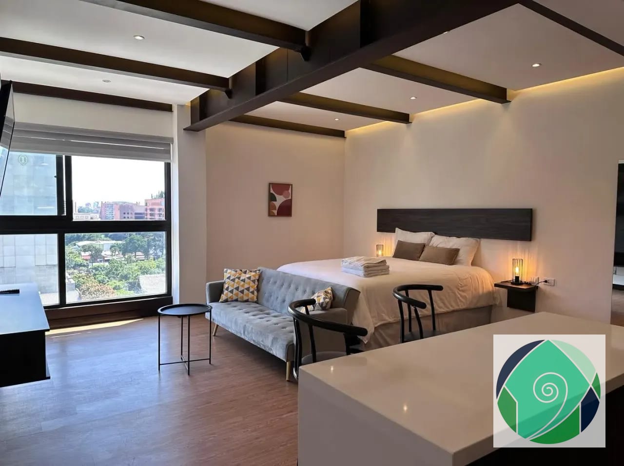 Alquiler Apartamento Amueblado en Zona 10 — Apartamento en Alquiler en Zona 10, Guatemala, Ciudad — foto 1 de 9