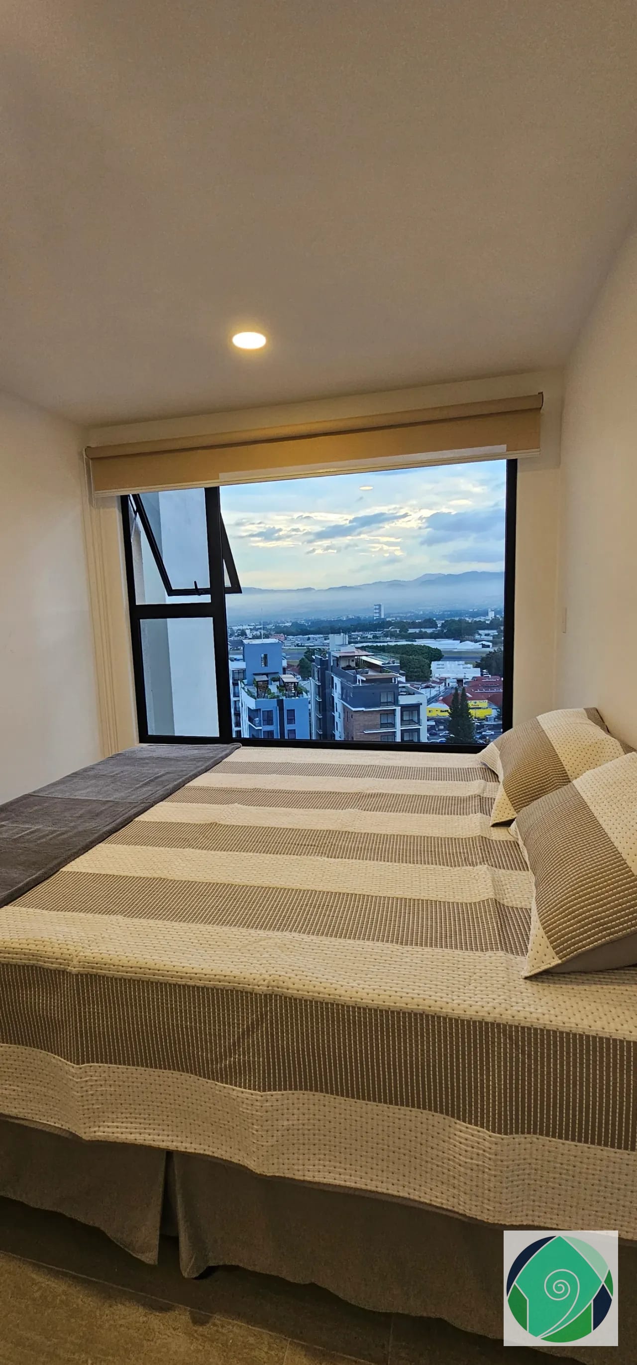 Apartamento amueblado en edificio de lujo en zona 13 — Apartamento en Alquiler en Verdú, Zona 13, Guatemala, Ciudad — foto 9 de 13
