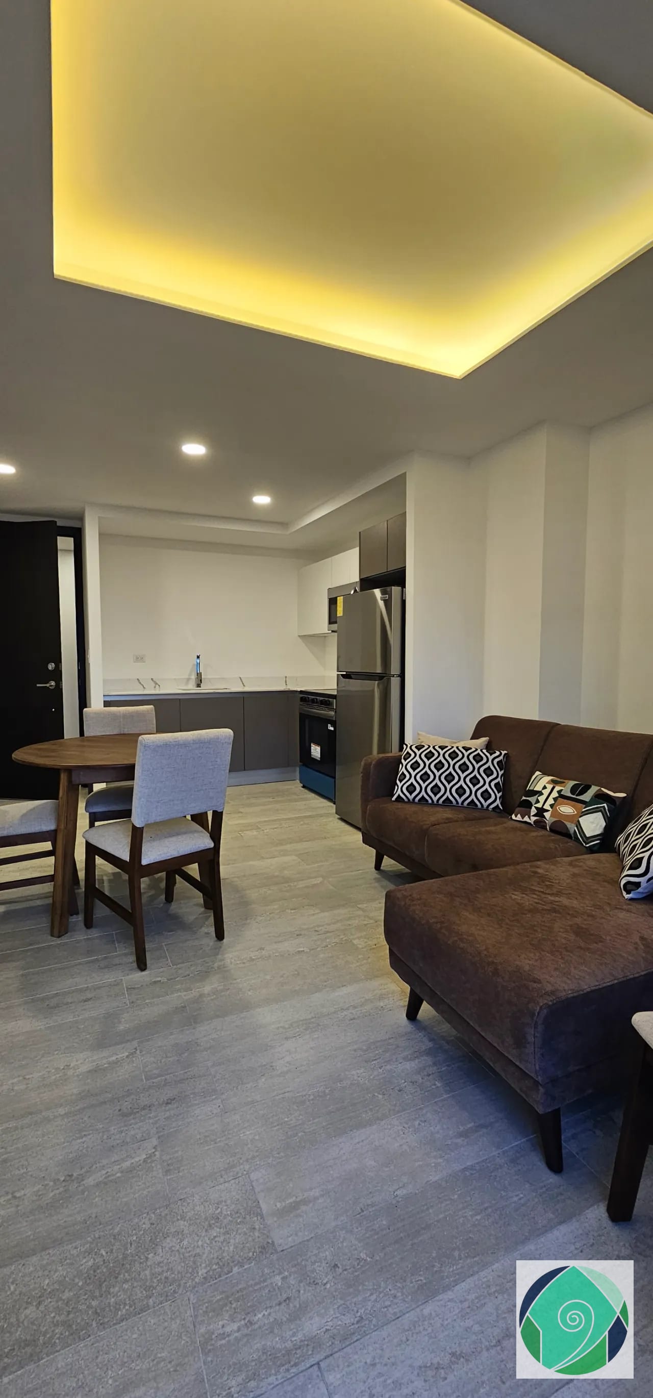 Apartamento amueblado en edificio de lujo en zona 13 — Apartamento en Alquiler en Verdú, Zona 13, Guatemala, Ciudad — foto 11 de 13