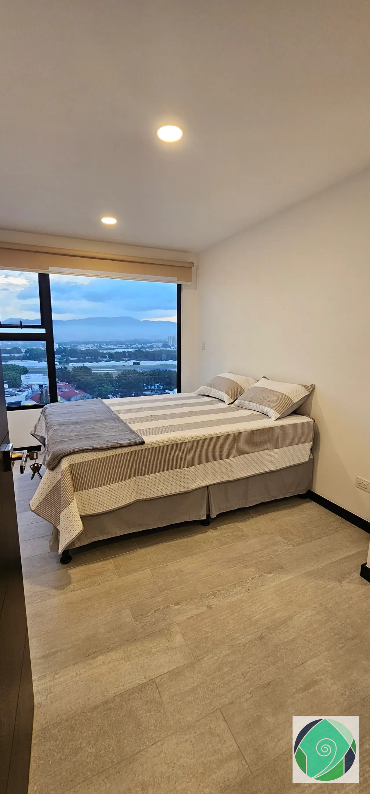 Apartamento amueblado en edificio de lujo en zona 13 — Apartamento en Alquiler en Verdú, Zona 13, Guatemala, Ciudad — foto 12 de 13