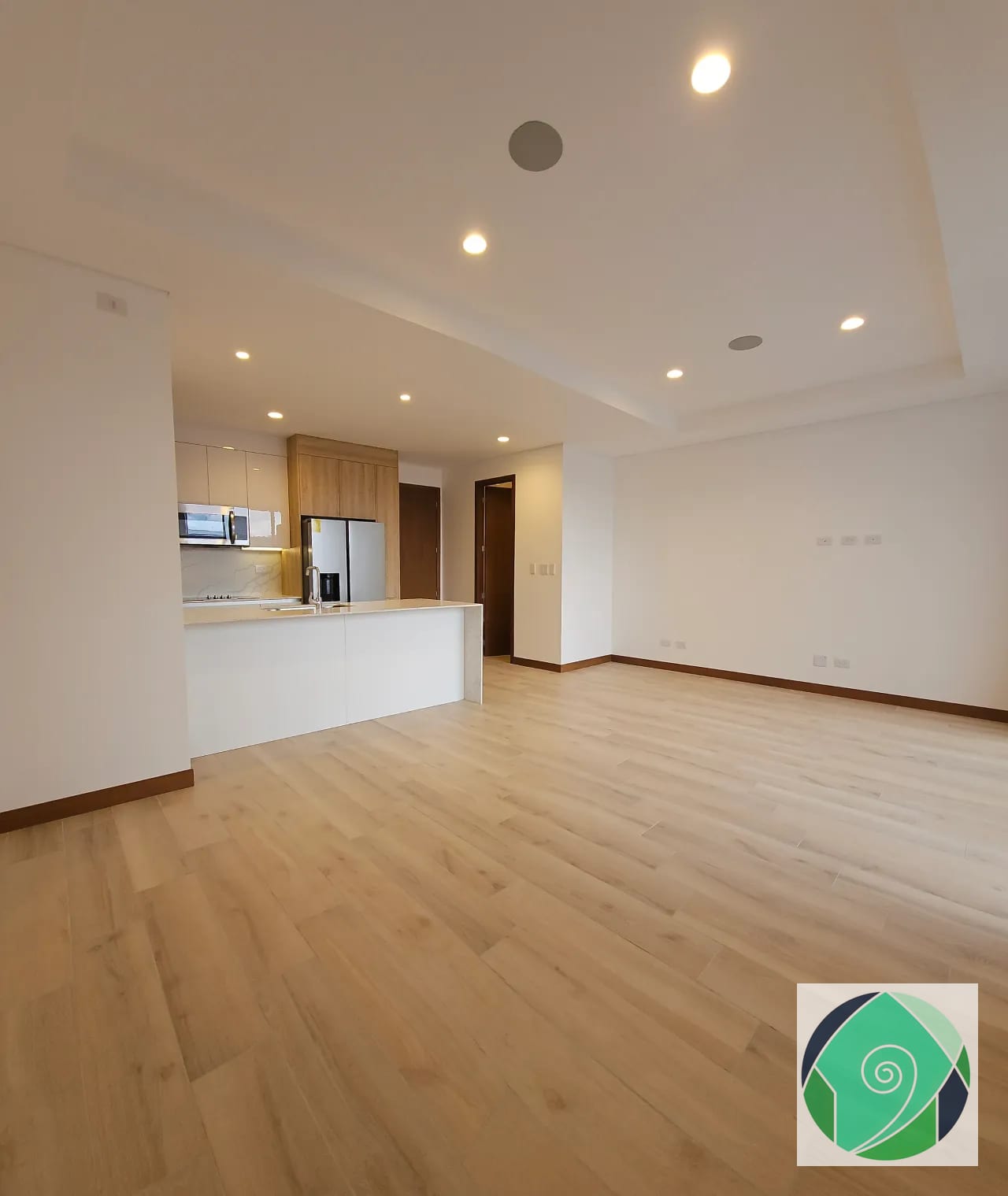 Alquiler Apartamento de 3 Habitaciones en Ferré Diez, Z10 — Apartamento en Alquiler en Ferré Diez, Zona 10, Guatemala, Ciudad — foto 5 de 16