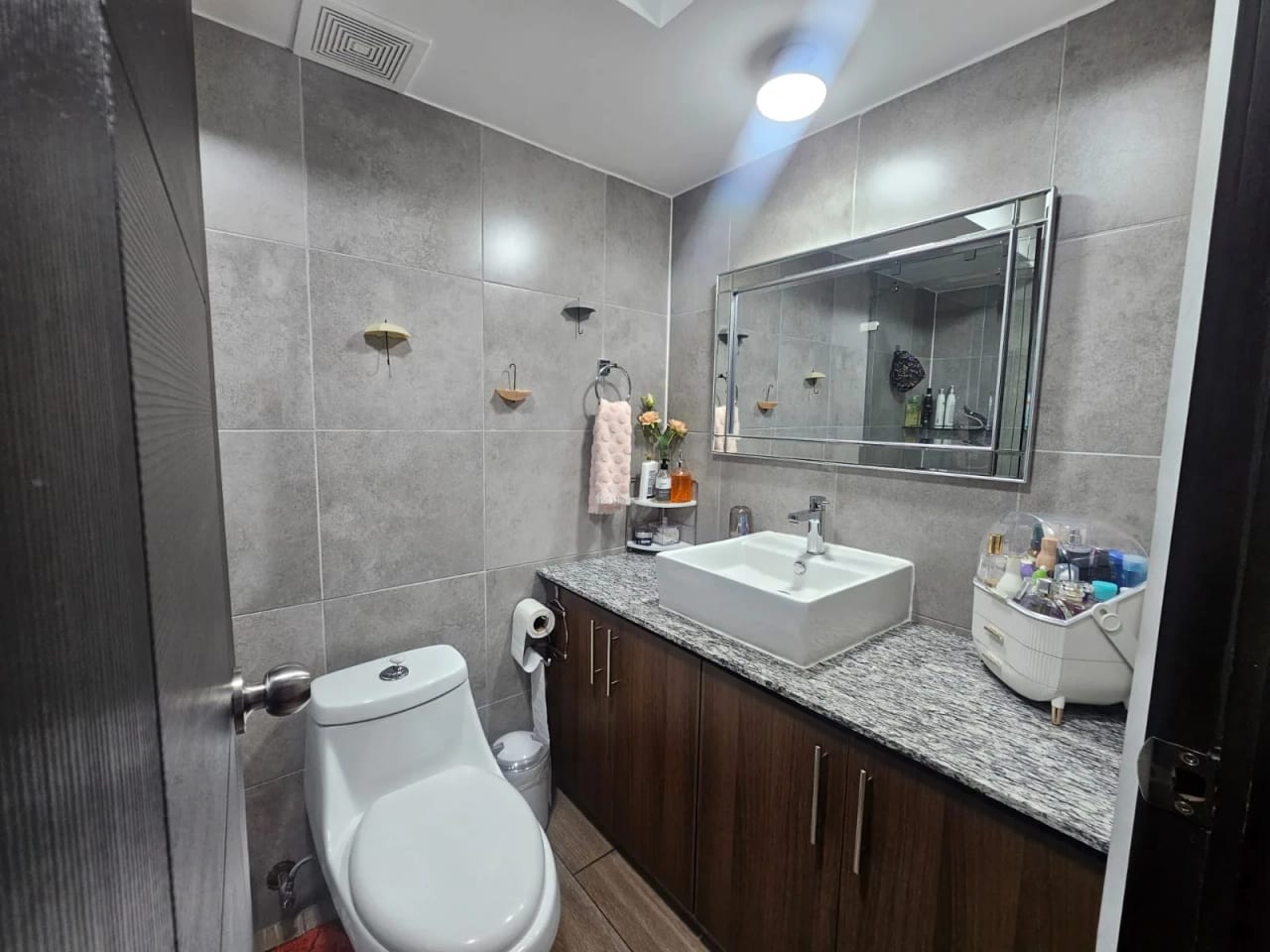 Lindo Apartamento en Venta en Nagano, Cerca de zona 16. — Apartamento en Venta en Zona 16, Guatemala, Ciudad — foto 4 de 17