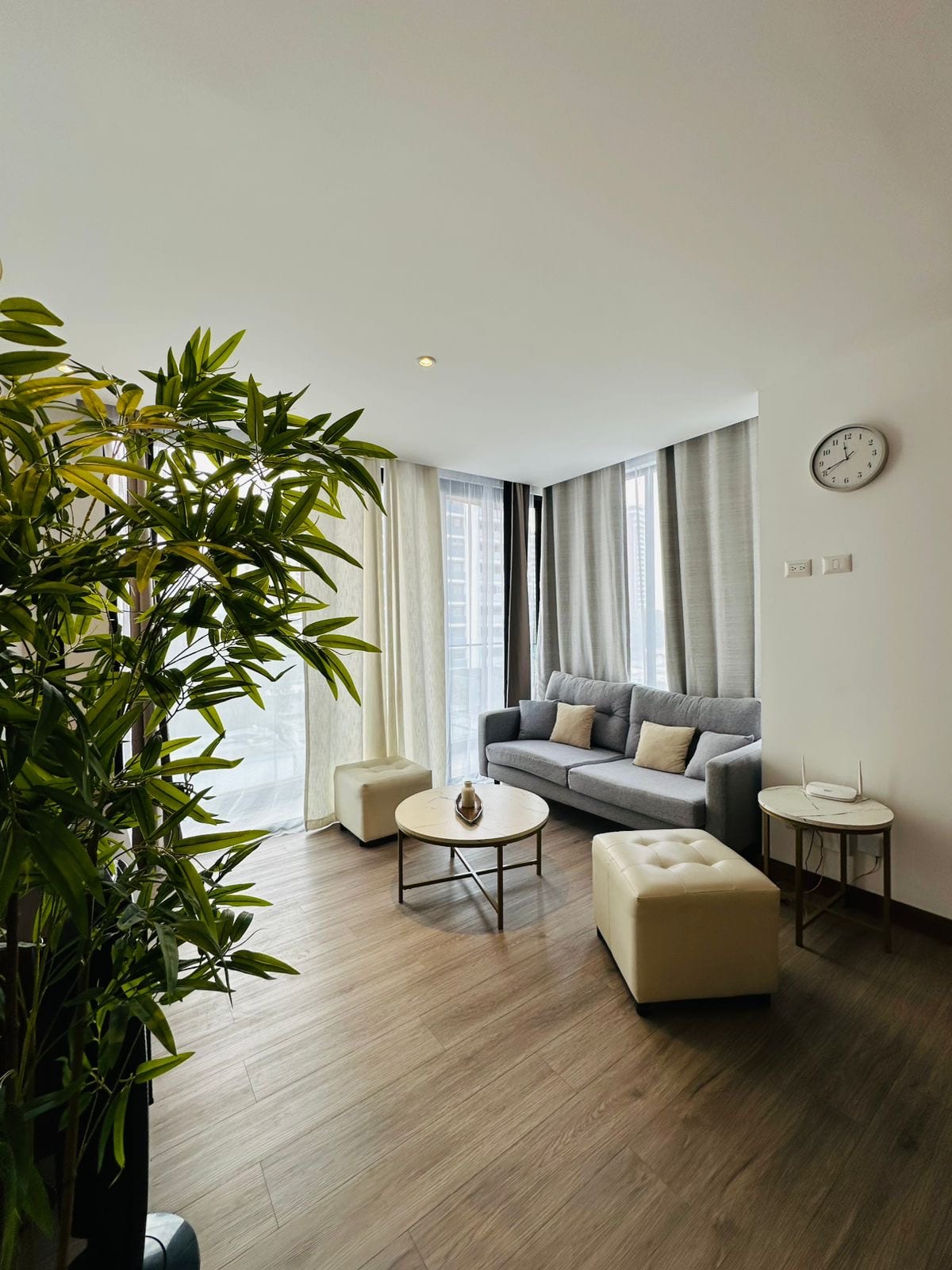 Apartamento amueblado en renta — Apartamento en Alquiler en Artis, Zona 13, Guatemala, Ciudad — foto 4 de 5