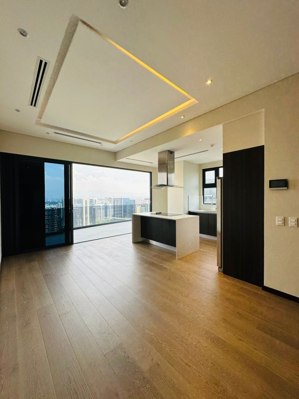 Apartamento en venta zona 10 — Apartamento en Venta en Zona 10, Guatemala, Ciudad — foto 3 de 5
