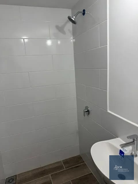 Baño — ¡Estrena apartamento de 2 dormitorios en ILIMANI con lindas vistas! — Apartamento en Venta en Zona 17, Guatemala, Ciudad — foto 10 de 15