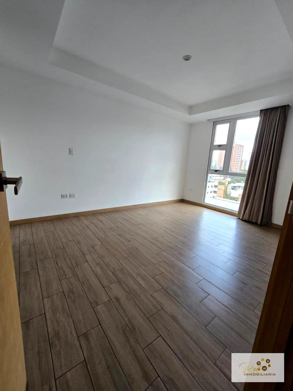 🏢 APARTAMENTO EN RENTA | EDIFICIO CITYHAUS — Apartamento en Alquiler en Zona 10, Guatemala, Ciudad — foto 5 de 11