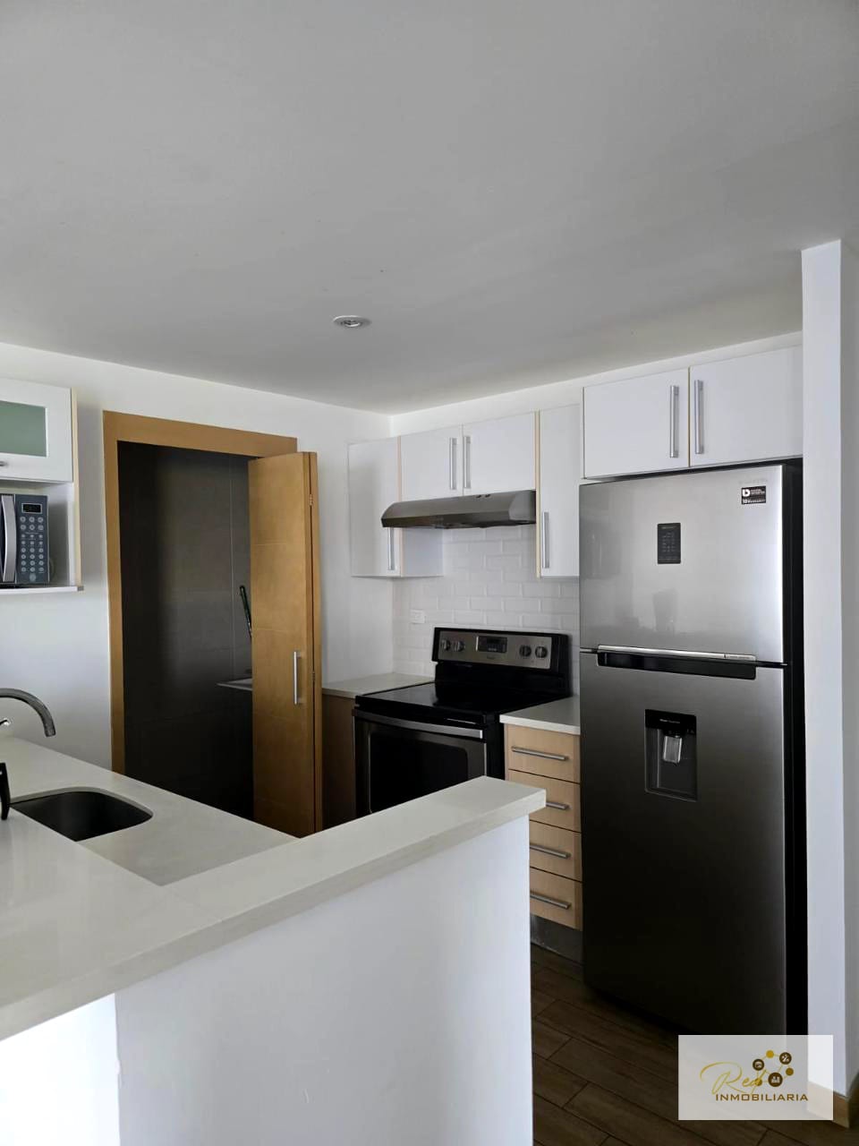 🏢 APARTAMENTO EN RENTA | EDIFICIO CITYHAUS — Apartamento en Alquiler en Zona 10, Guatemala, Ciudad — foto 8 de 11
