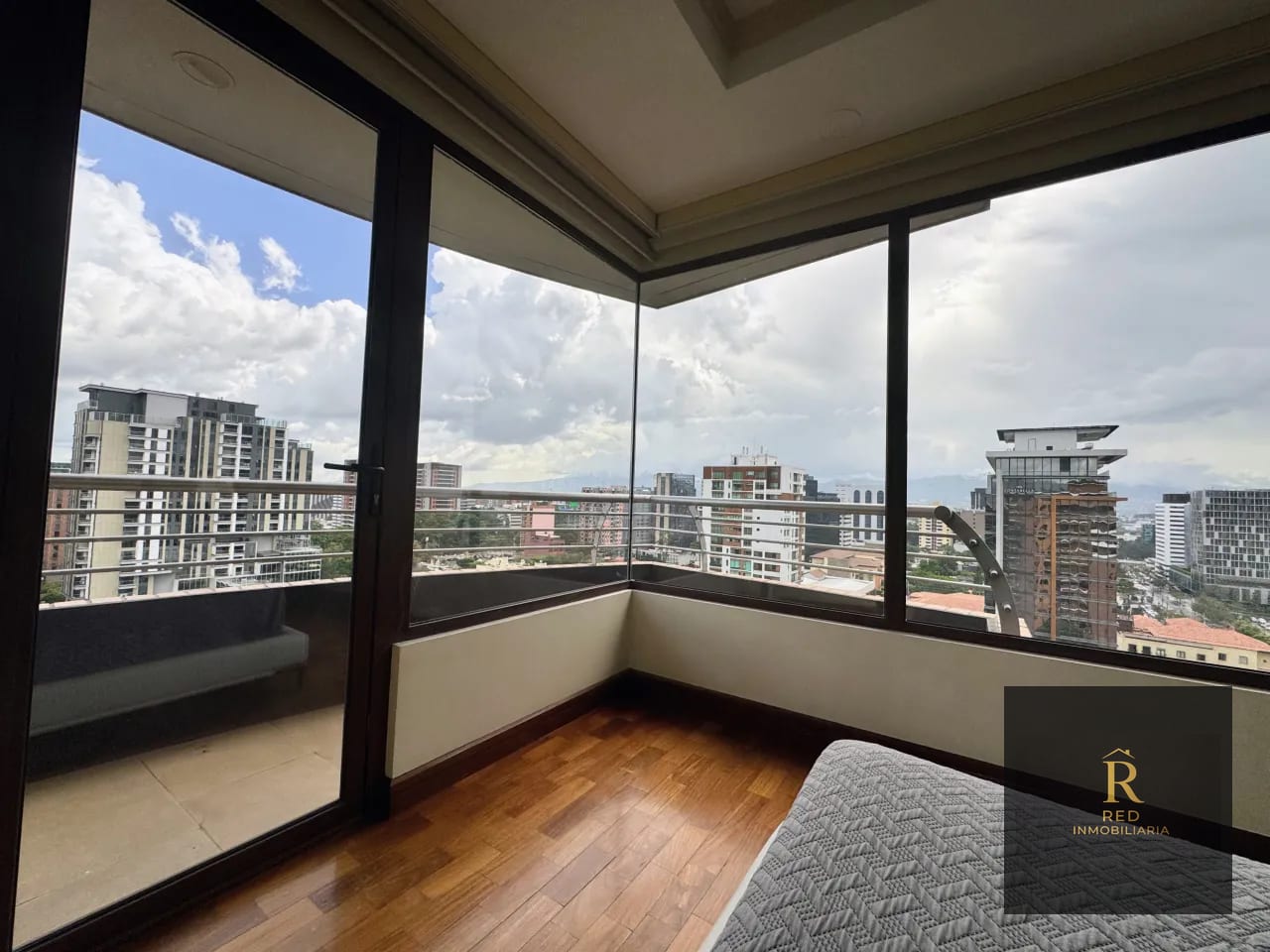 Venta Apartamento de Lujo, Edificio Santa María, Zona 10, Guatemala — Apartamento en Venta en Santa María, Zona 10, Guatemala, Ciudad — foto 8 de 15