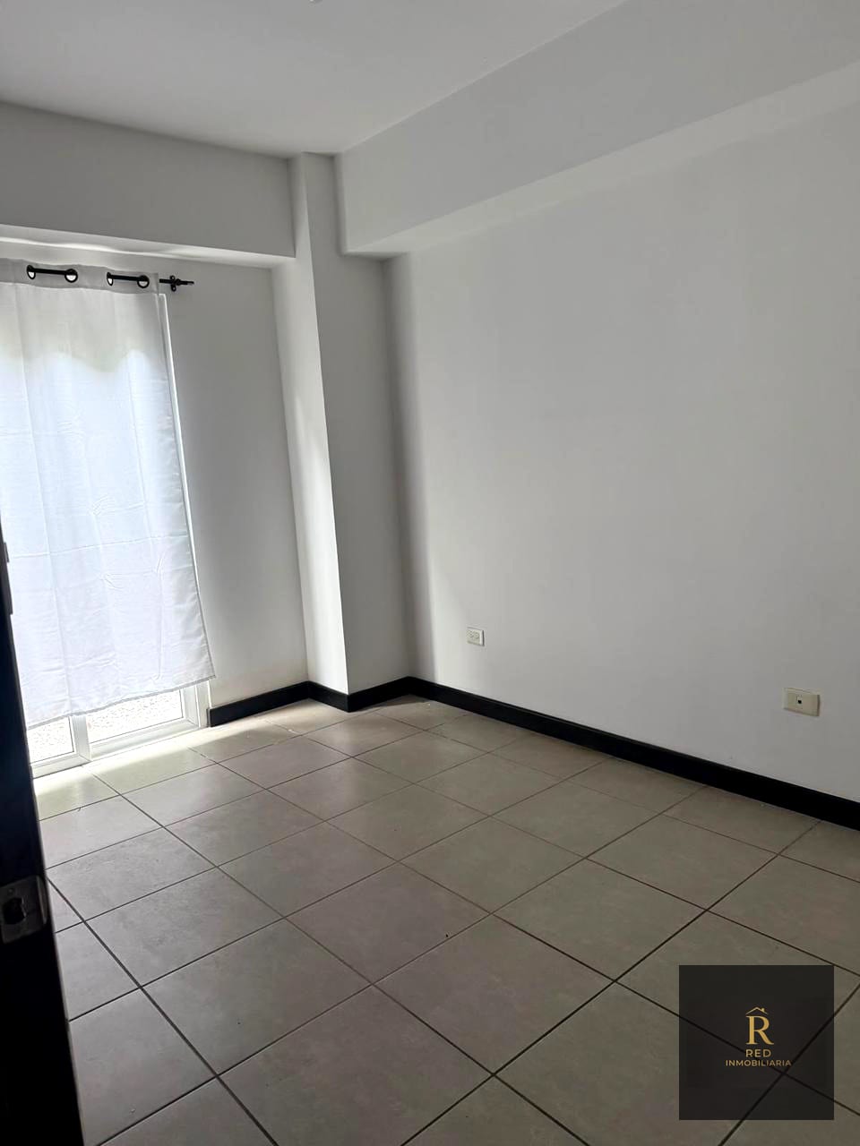 🏠 SE VENDE – Apartamento en Hexa Cañada 16, Zona 16 (camino al Pulte) — Apartamento en Venta en Zona 16, Guatemala, Ciudad — foto 4 de 14