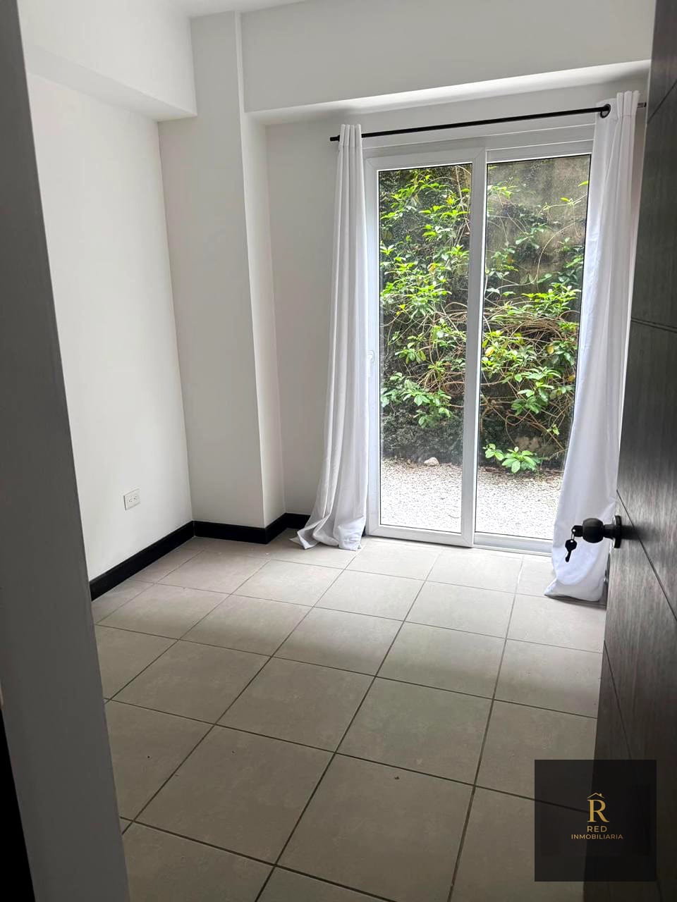 🏠 SE VENDE – Apartamento en Hexa Cañada 16, Zona 16 (camino al Pulte) — Apartamento en Venta en Zona 16, Guatemala, Ciudad — foto 3 de 14
