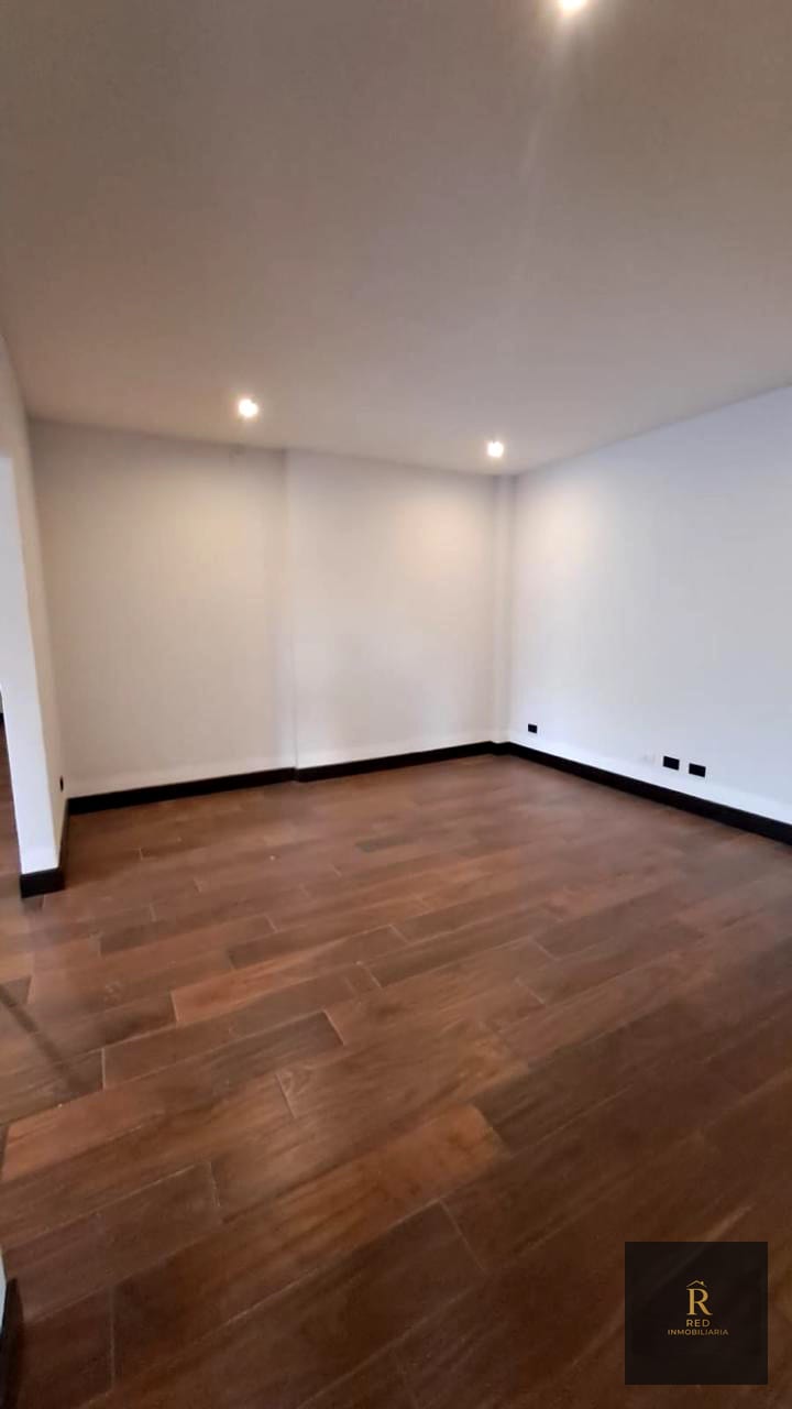 🏢 Renta de amplio apartamento — Edificio Oakland, Zona 10 — Apartamento en Alquiler en Zona 10, Guatemala, Ciudad — foto 4 de 17