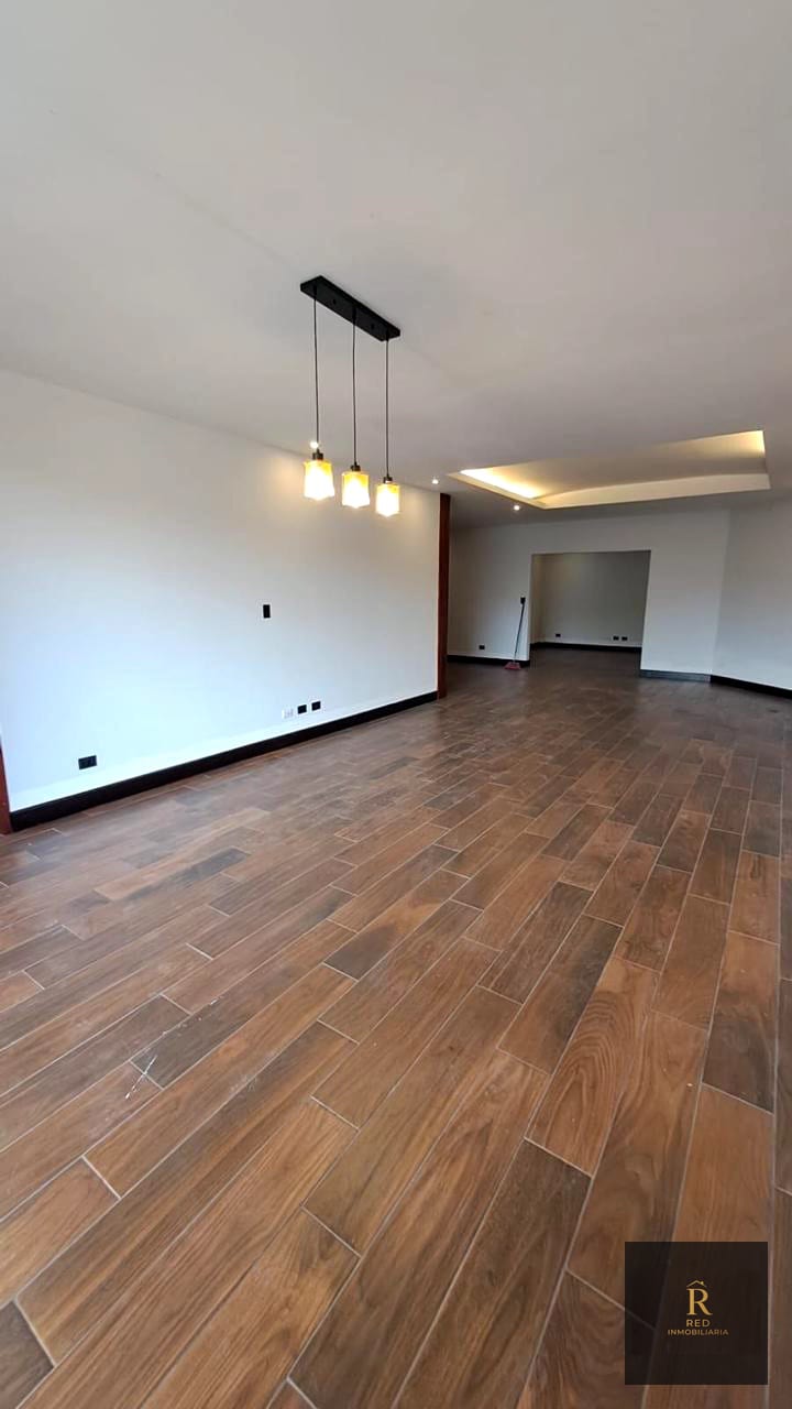 🏢 Renta de amplio apartamento — Edificio Oakland, Zona 10 — Apartamento en Alquiler en Zona 10, Guatemala, Ciudad — foto 10 de 17