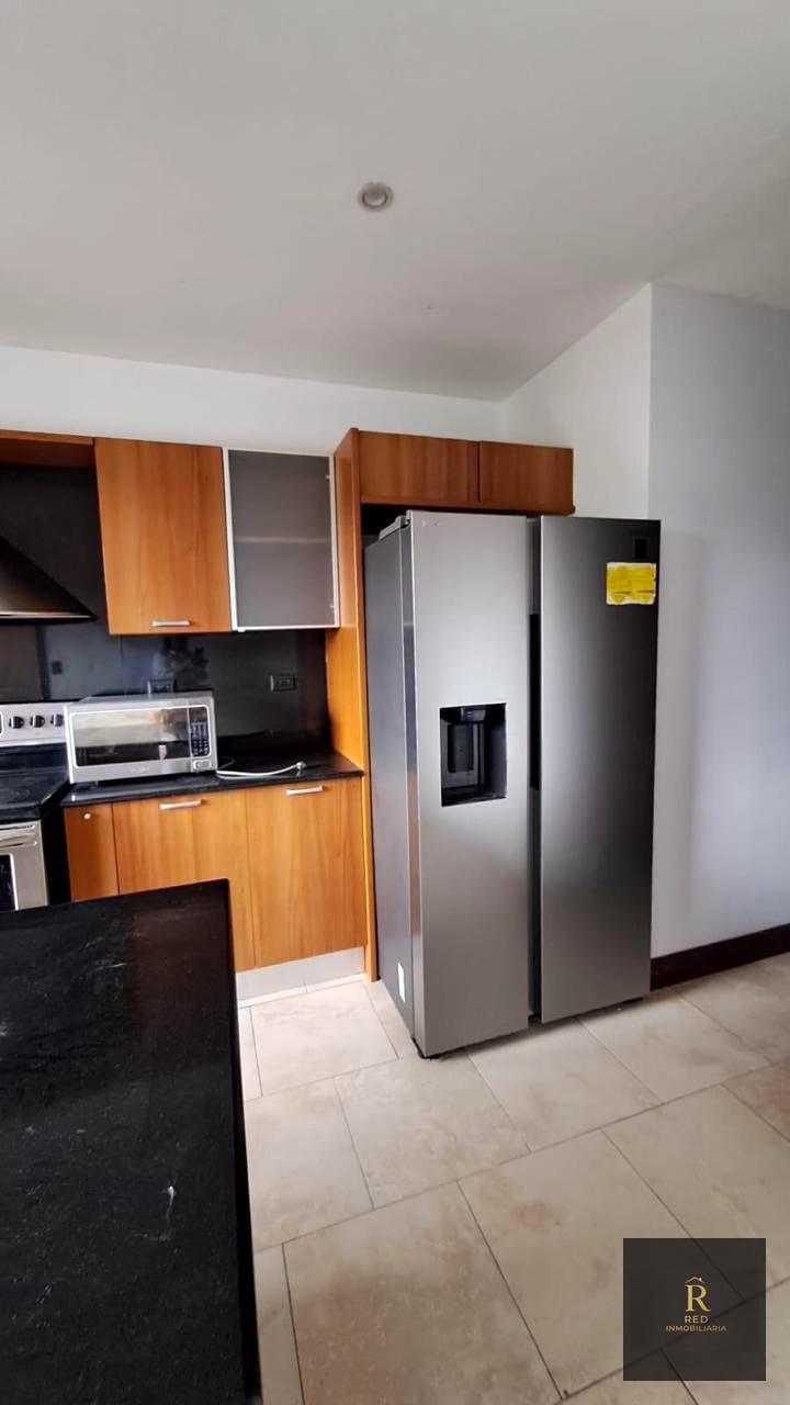 🏢 Renta de amplio apartamento — Edificio Oakland, Zona 10 — Apartamento en Alquiler en Zona 10, Guatemala, Ciudad — foto 2 de 17