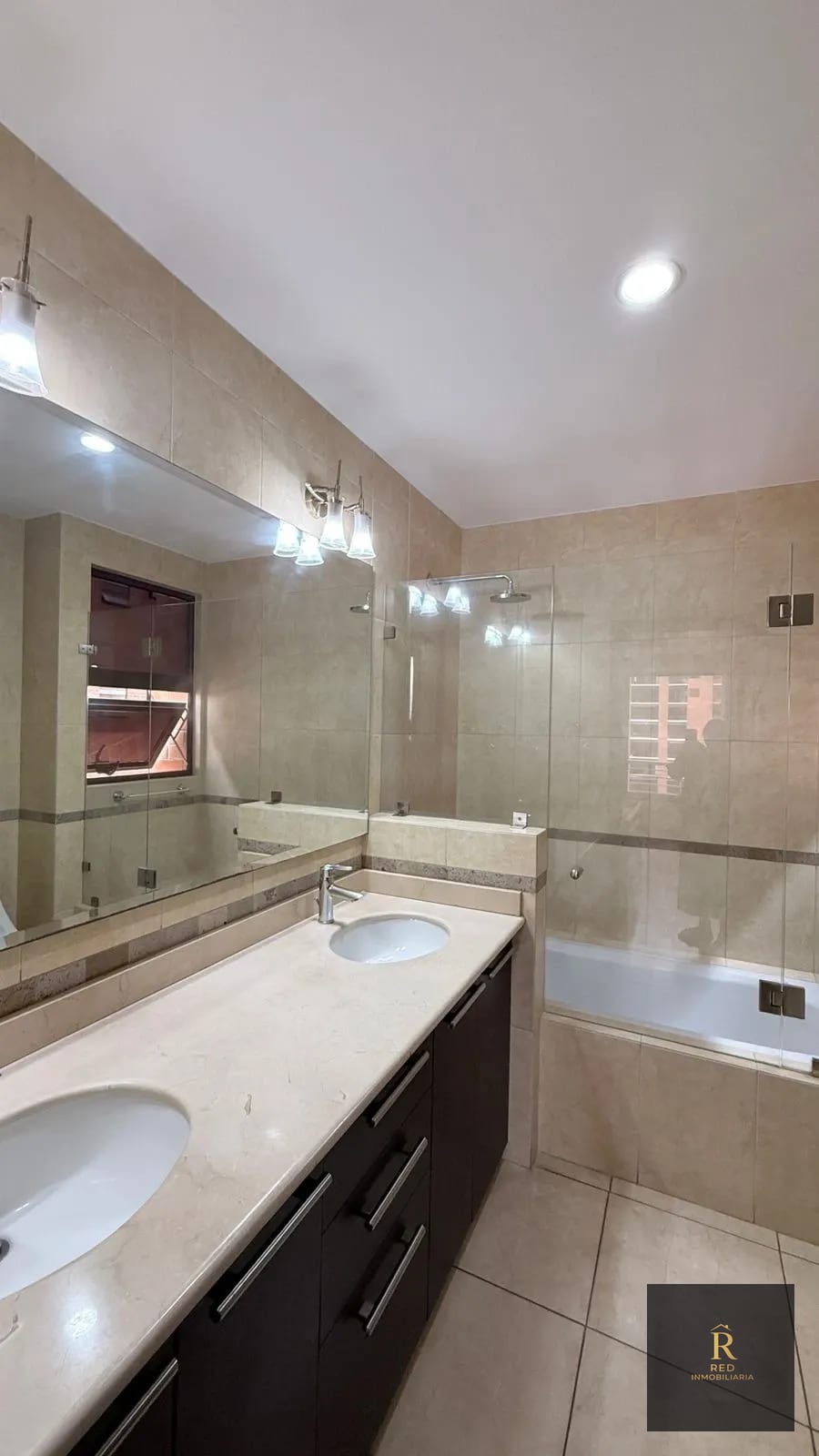 🏢 Apartamento AMUEBLADO en alquiler — Zona 10, Edificio Santa María — Apartamento en Alquiler en Zona 10, Guatemala, Ciudad — foto 10 de 10