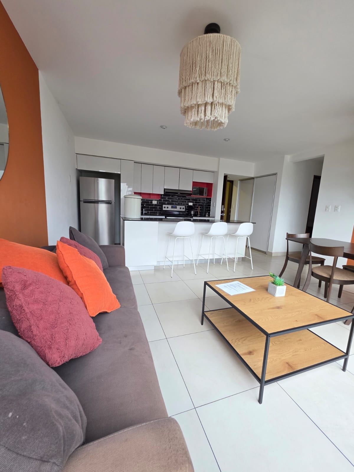 BE14 / APARTAMENTO EN RENTA DE 3 HABITACIONES — Apartamento en Alquiler en Be14, Zona 14, Guatemala, Ciudad — foto 4 de 13