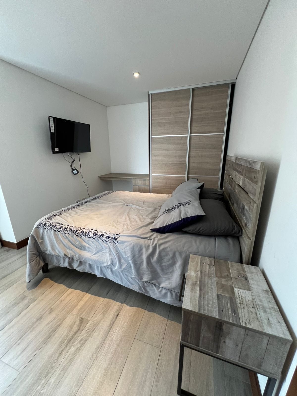 Reserva Diez / Renta Apartamento Amueblado de 3 Habitaciones y Cs — Apartamento en Alquiler en Reserva Diez, Zona 10, Guatemala, Ciudad — foto 5 de 14