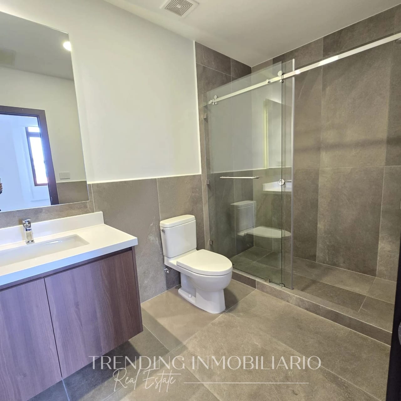 Apartamento en renta Olmos de Cayalá zona 16 de 2 habitaciones + 2 parqueos — Apartamento en Alquiler en Zona 16, Guatemala, Ciudad — foto 11 de 11
