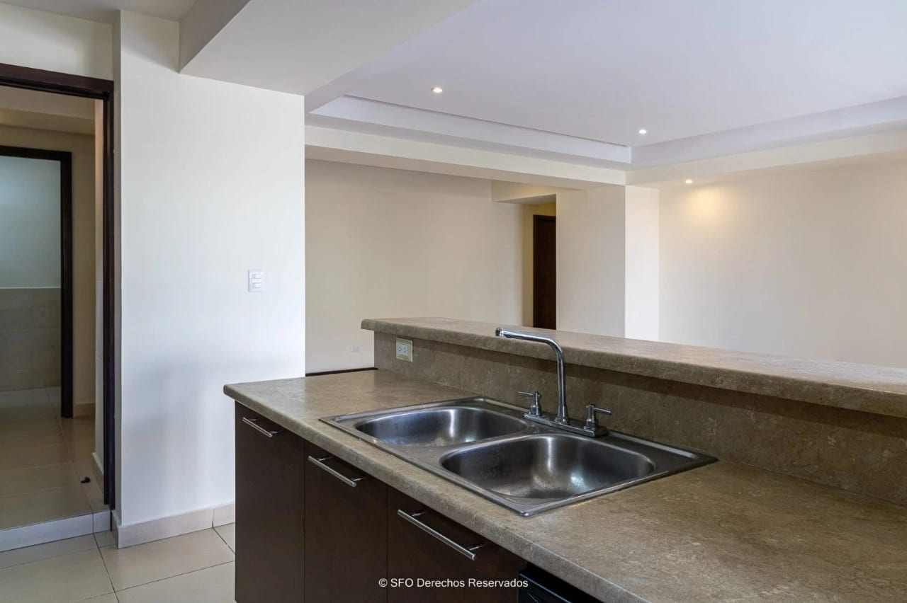 Apartamento en renta zona 10 Ferre Diez 2 habitaciones + 2 parqueos — Apartamento en Alquiler en Ferré Diez, Zona 10, Guatemala, Ciudad — foto 6 de 12