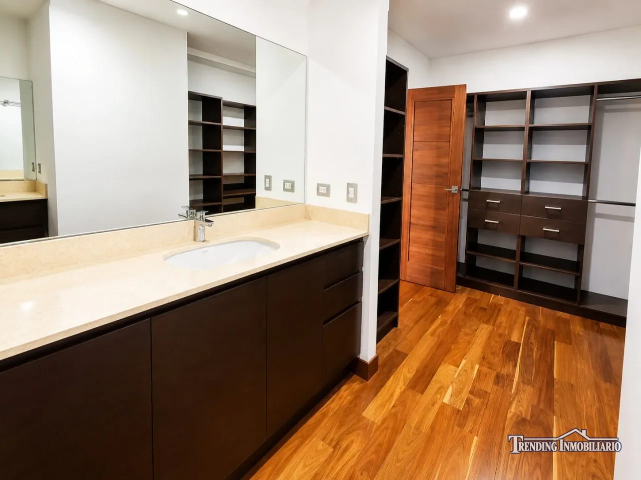 Apartamento en renta zona 14 Noguchi 3 habitaciones + 3 parqueos — Apartamento en Alquiler en Noguchi, Zona 14, Guatemala, Ciudad — foto 6 de 10