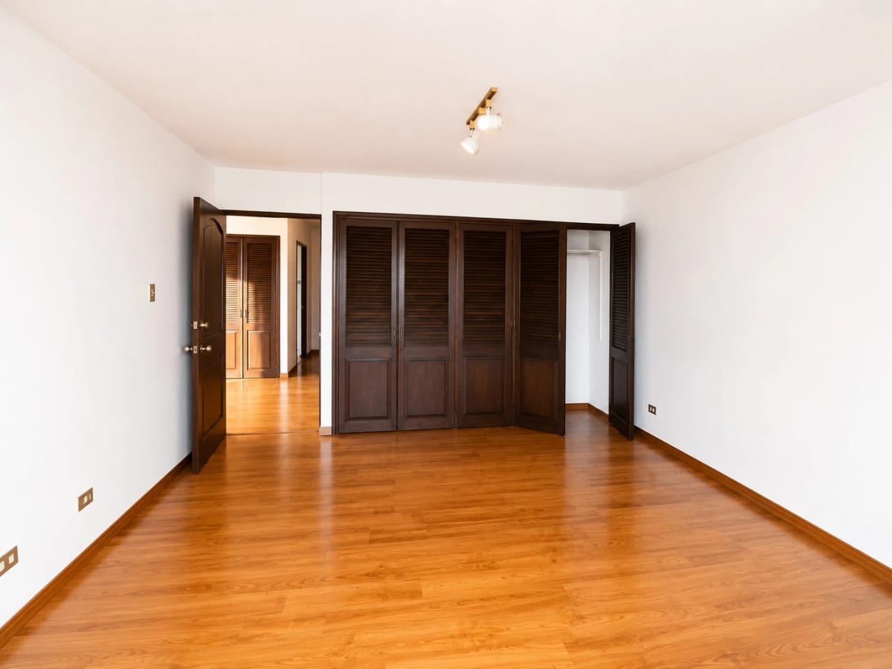 Apartamento en venta zona 13 edificio Villa Vistana de 2 habitaciones — Apartamento en Venta en Providencia Apartamentos, Zona 13, Guatemala, Ciudad — foto 6 de 8