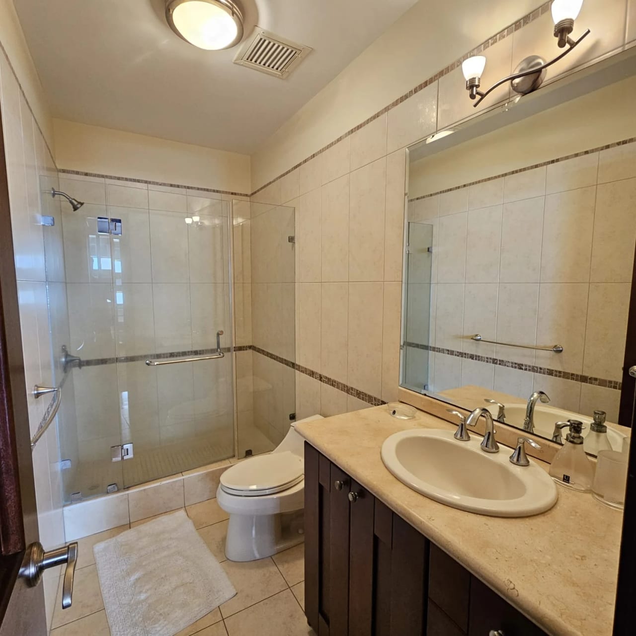 Apartamento en venta zona 14 edificio Casa Rialto de una habitación — Apartamento en Venta en Casa Rialto, Zona 14, Guatemala, Ciudad — foto 6 de 11
