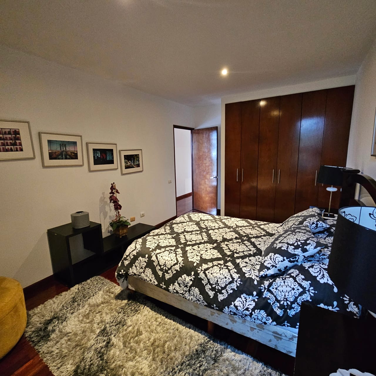 Apartamento amueblado en renta Vista Bella 2 habitaciones + 2 parqueos — Apartamento en Alquiler en Carretera a El Salvador, Guatemala, Ciudad — foto 10 de 11