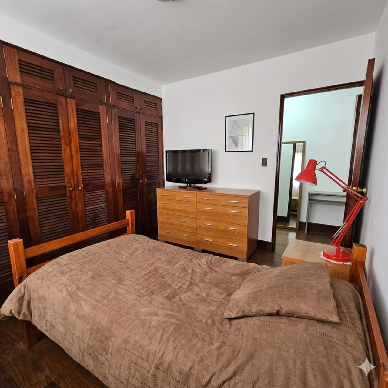 Apartamento amueblado en renta zona 10 Morada del Acueducto 3 habitaci — Apartamento en Alquiler en Moradas del Acueducto, Zona 10, Guatemala, Ciudad — foto 7 de 10