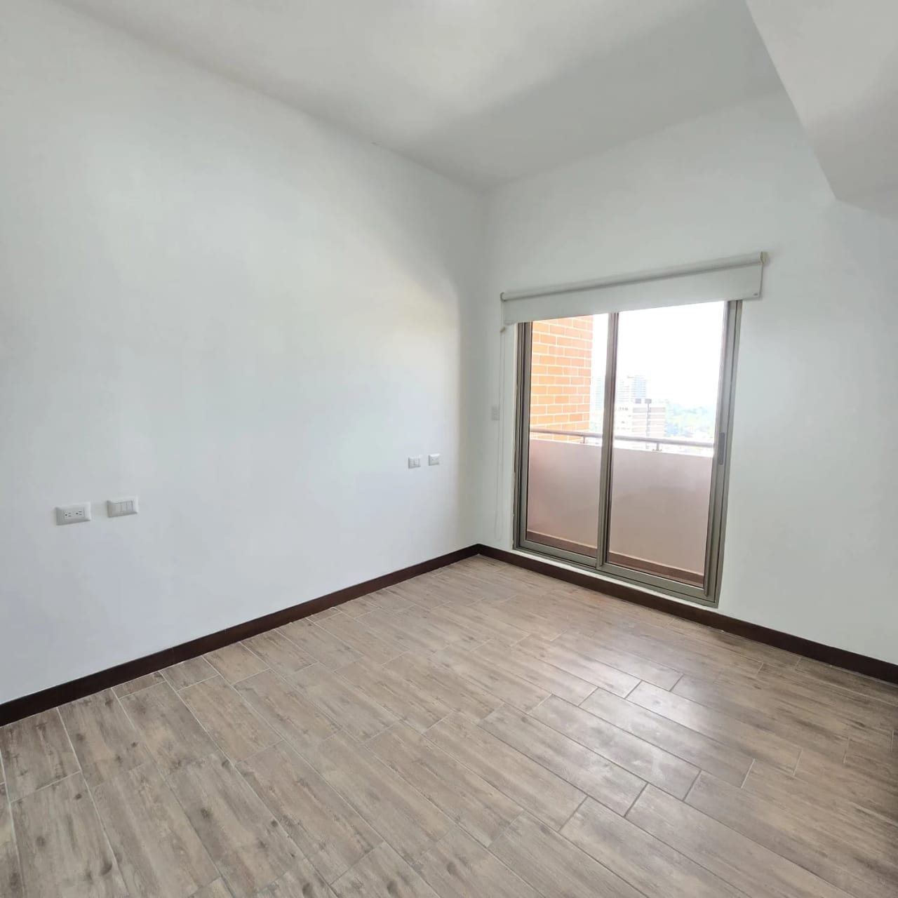 Apartamento en renta zona 10 Casalini 2 habitaciones + 2 parqueos — Apartamento en Alquiler en Casalini Diagonal 6, Zona 10, Guatemala, Ciudad — foto 7 de 11