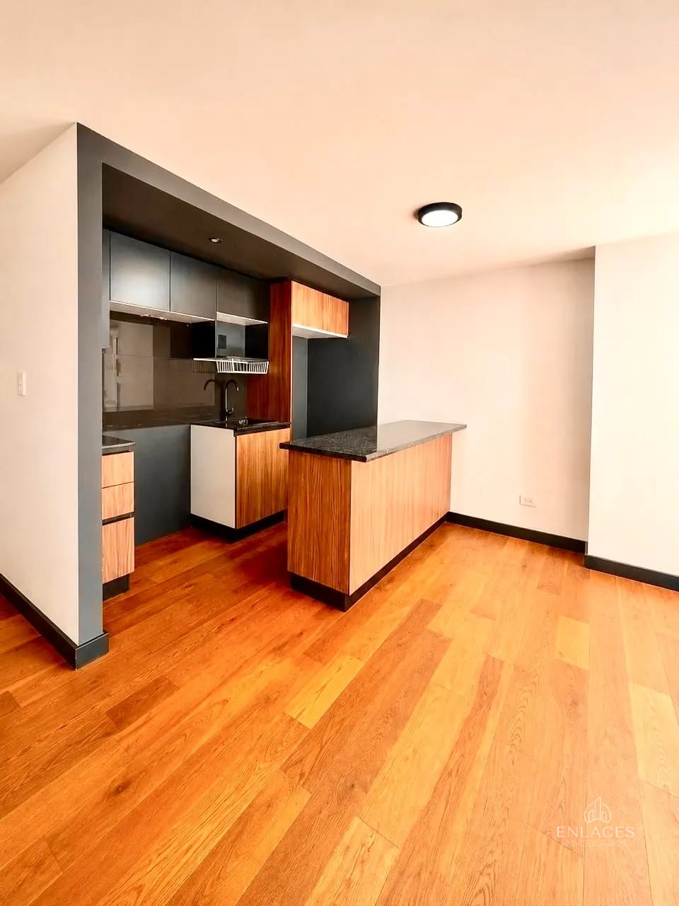 Zona 11 • Apartamento en Venta • Edificio Villa Mariscal — Apartamento en Venta en Villa Mariscal, Zona 11, Guatemala, Ciudad — foto 2 de 10