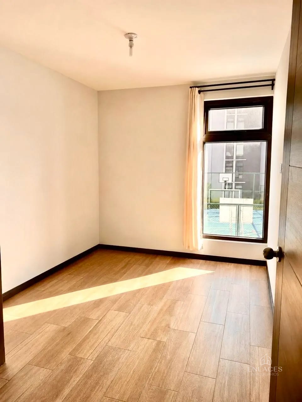 Zona 16 • Apartamento en Renta • Edificio Nagano — Apartamento en Alquiler en Zona 16, Guatemala, Ciudad — foto 5 de 10