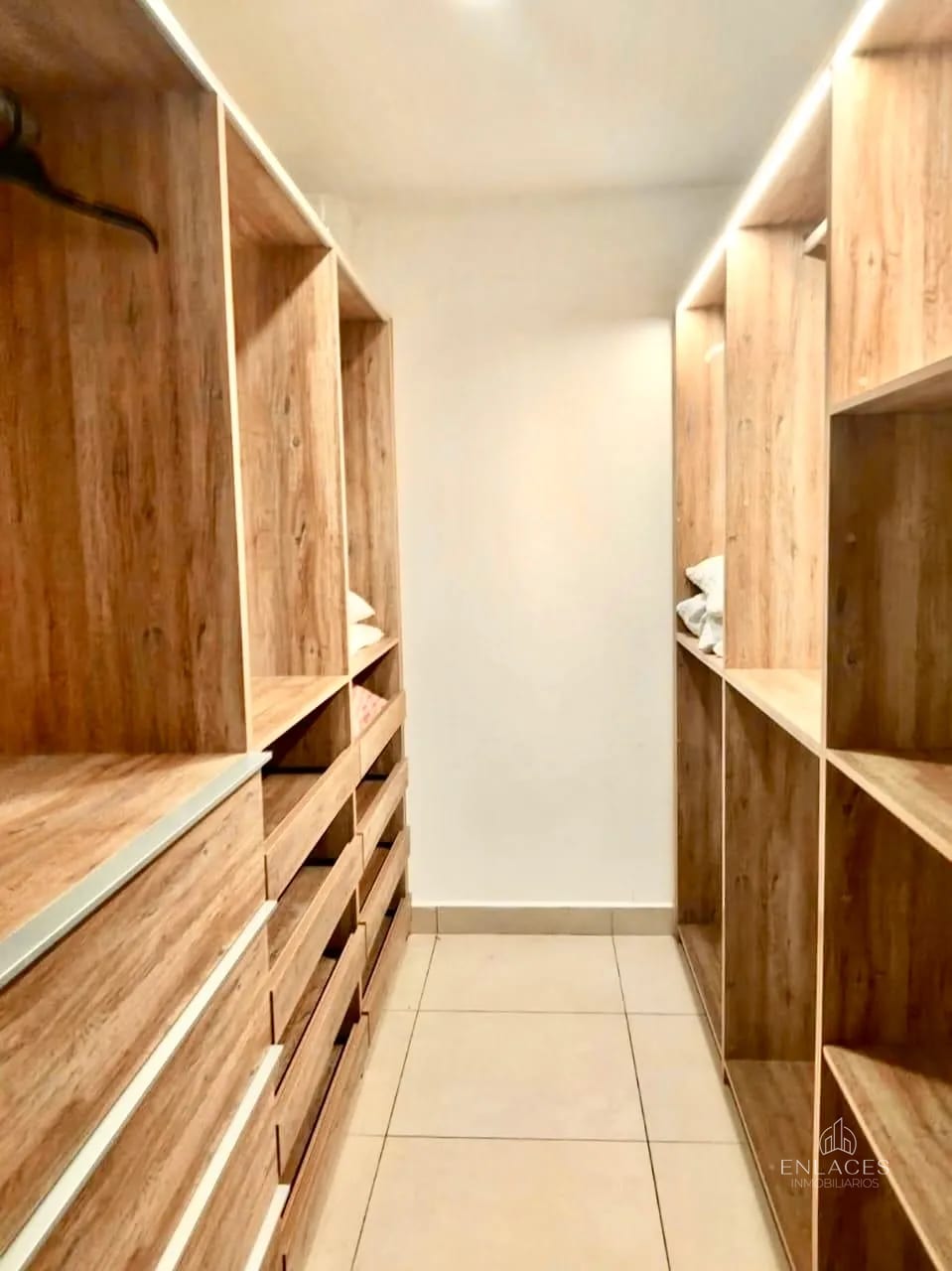 Zona 14 • Apartamento en Renta • Edificio Be14 — Apartamento en Alquiler en Be14, Zona 14, Guatemala, Ciudad — foto 7 de 11