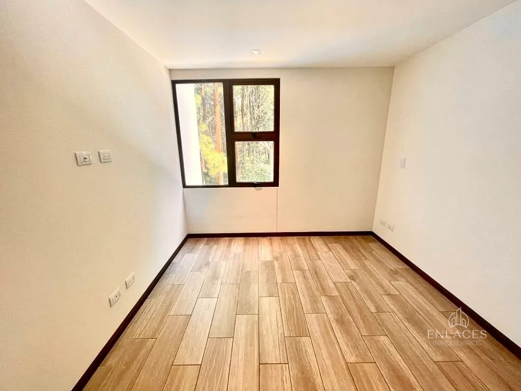 Zona 16 • Apartamento en Renta • San Isidro 20/21 — Apartamento en Alquiler en San Isidro 20/21, Zona 16, Guatemala, Ciudad — foto 4 de 7