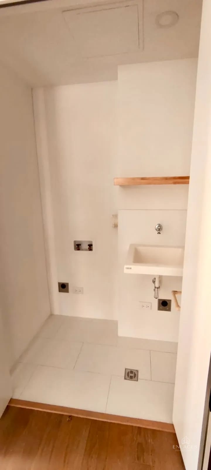 Zona 5 • Apartamento en Renta • Edificio Céntrico — Apartamento en Alquiler en Céntrico, Zona 5, Guatemala, Ciudad — foto 7 de 7