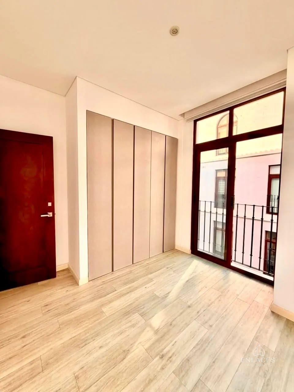 Zona 16 • Apartamento en Renta • Edificio Lirios de Cayalá 1 — Apartamento en Alquiler en Lirios de Cayalá I, Zona 16, Guatemala, Ciudad — foto 6 de 10