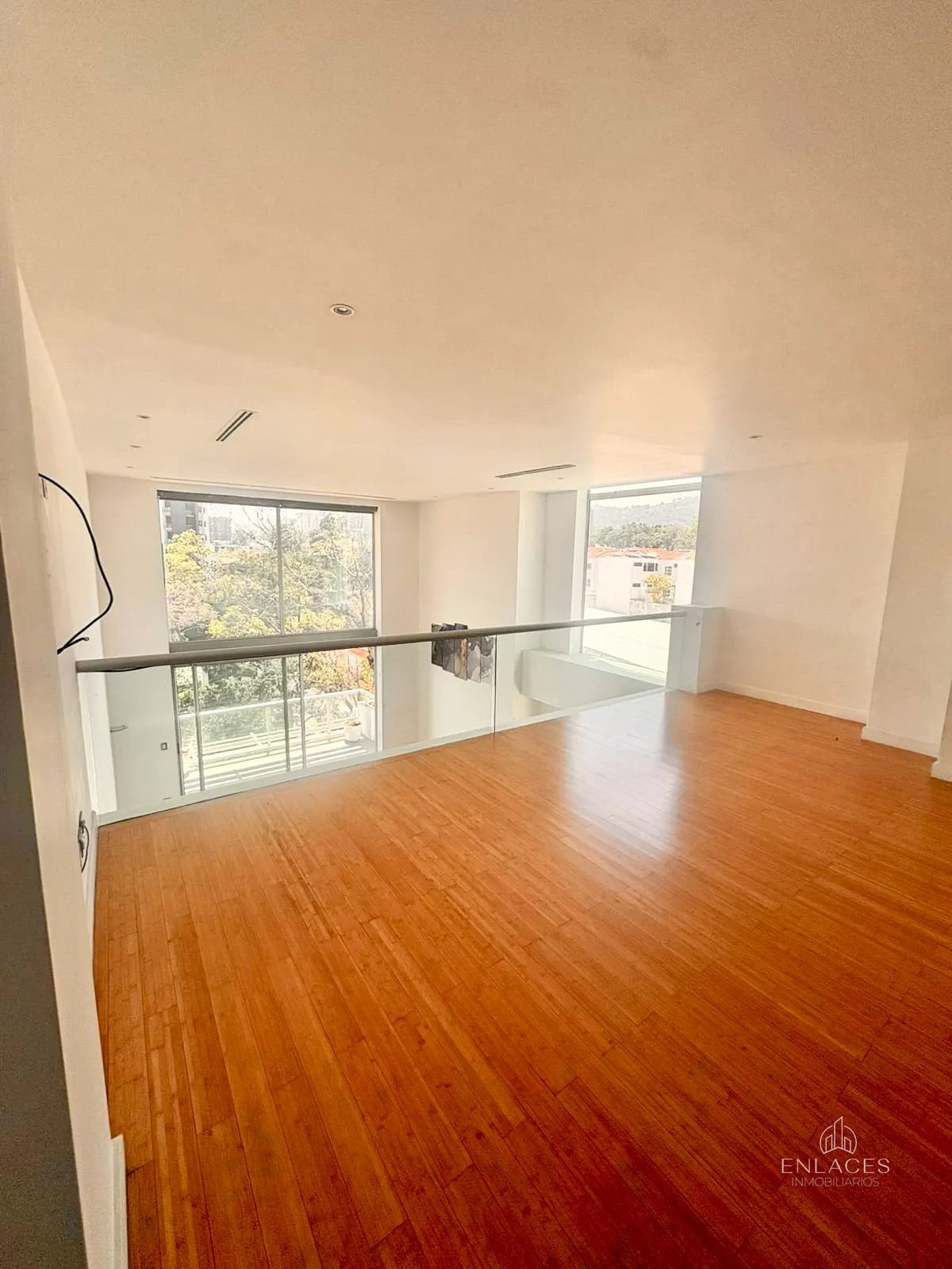 Zona 10 • Apartamento en Venta • Edificio Atrium — Apartamento en Venta en Atrium, Zona 10, Guatemala, Ciudad — foto 5 de 10