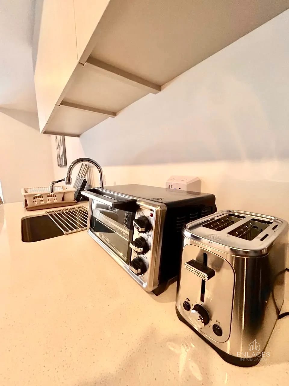 Zona 13 • Apartamento Amueblado en Renta • Edificio Essensa — Apartamento en Alquiler en Essenza, Zona 13, Guatemala, Ciudad — foto 5 de 12