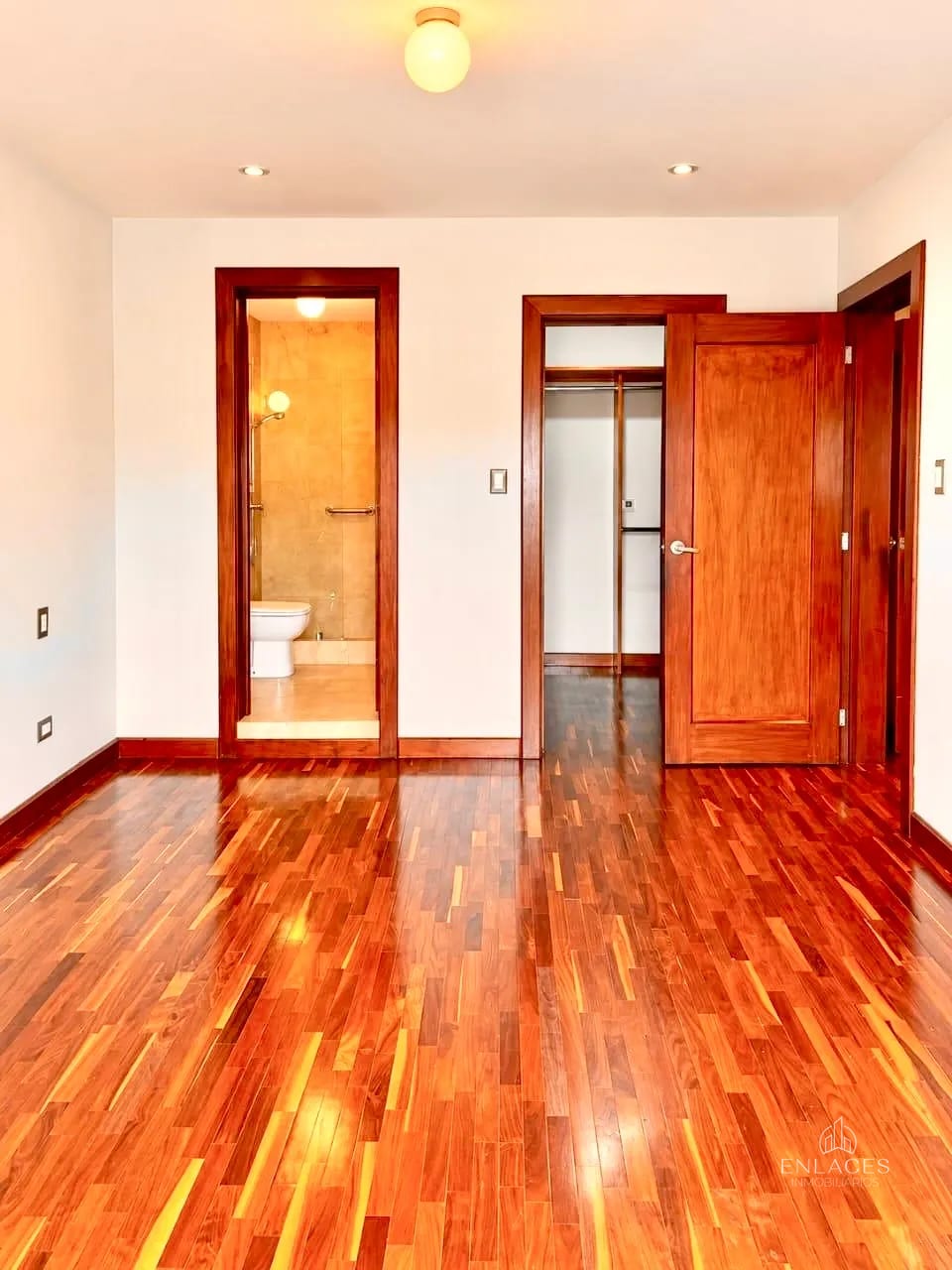 Zona 15 • Apartamento en Renta • Edificio Alhambra — Apartamento en Alquiler en Zona 15, Guatemala, Ciudad — foto 7 de 14