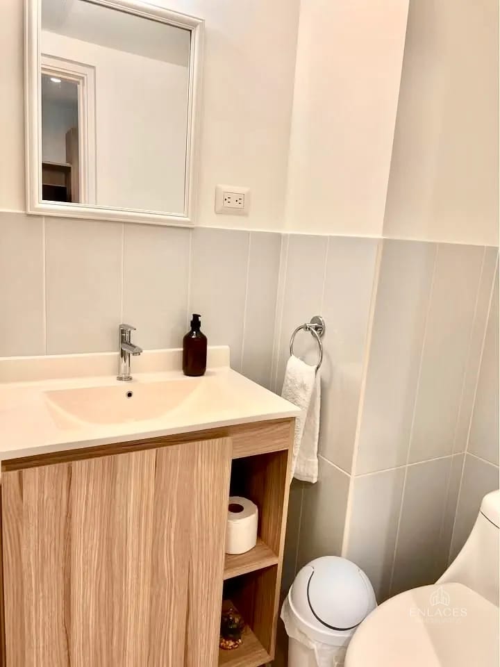 Zona 10 • Apartamento Amueblado en Venta • Edificio Fiamene — Apartamento en Venta en Fiamene, Zona 10, Guatemala, Ciudad — foto 7 de 10