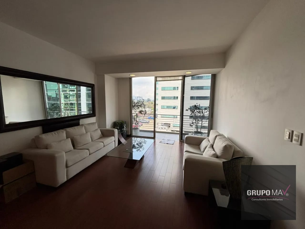 Apartamento Amueblado Zona 10 Edificio 19 Diez — Apartamento en Alquiler en 19-10, Zona 10, Guatemala, Ciudad — foto 2 de 14