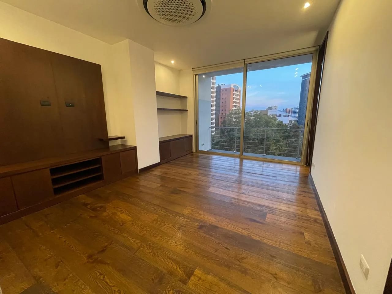 Apto renta z14 VITRA — Apartamento en Alquiler en Zona 14, Guatemala, Ciudad — foto 7 de 15