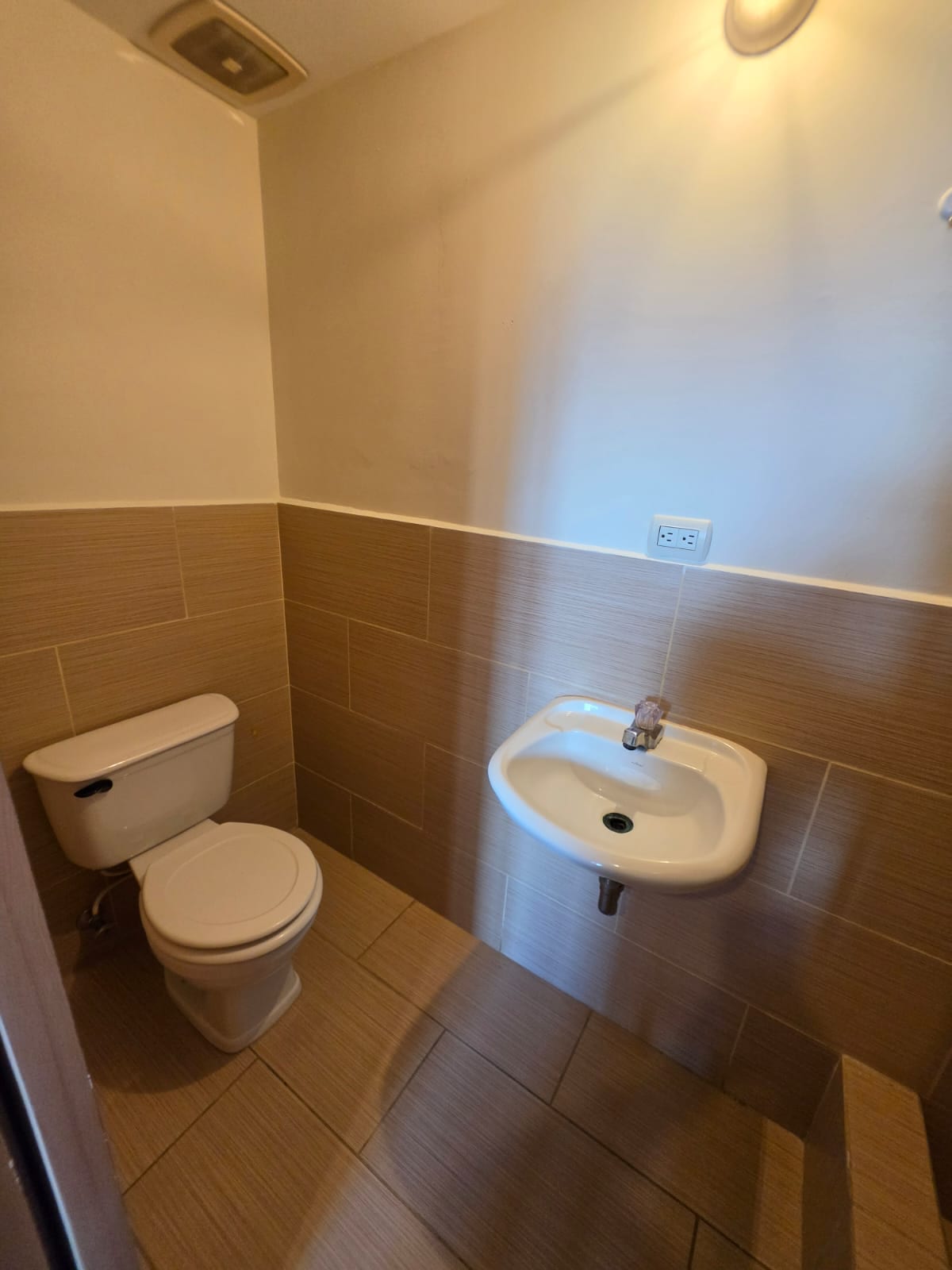 Apto en Renta en Condado La Villa zona 14 — Apartamento en Alquiler en Condado La Villa, Zona 14, Guatemala, Ciudad — foto 12 de 16