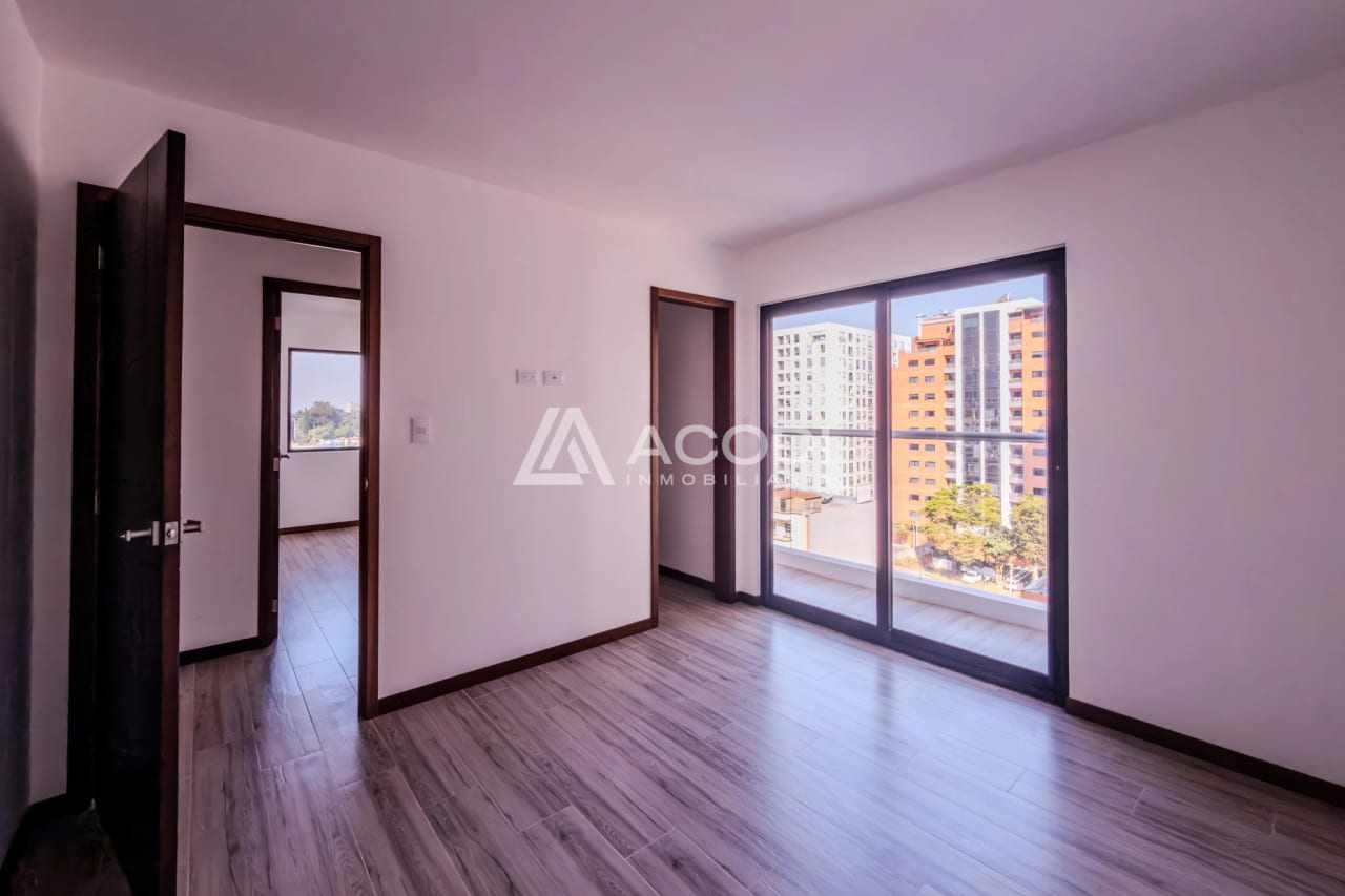 Apartamento en Zona 10 — Apartamento en Venta en Zona 10, Guatemala, Ciudad — foto 3 de 7