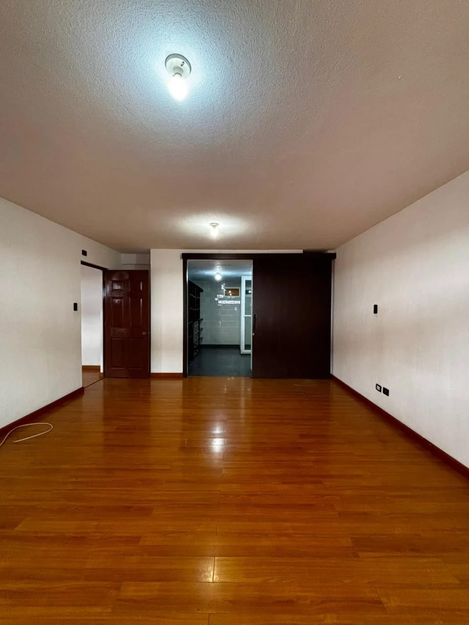 Apartamento con jardín en Las Charcas, Zona 11 — Apartamento en Alquiler en Zona 11, Guatemala, Ciudad — foto 5 de 10