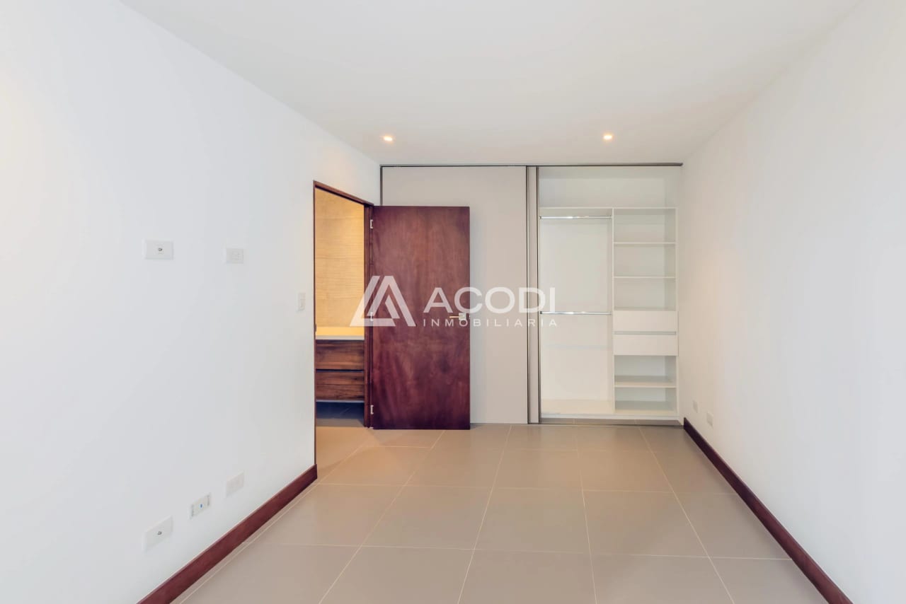 Apartamento con jardín en zona 13 — Apartamento en Venta en Zona 13, Guatemala, Ciudad — foto 7 de 10