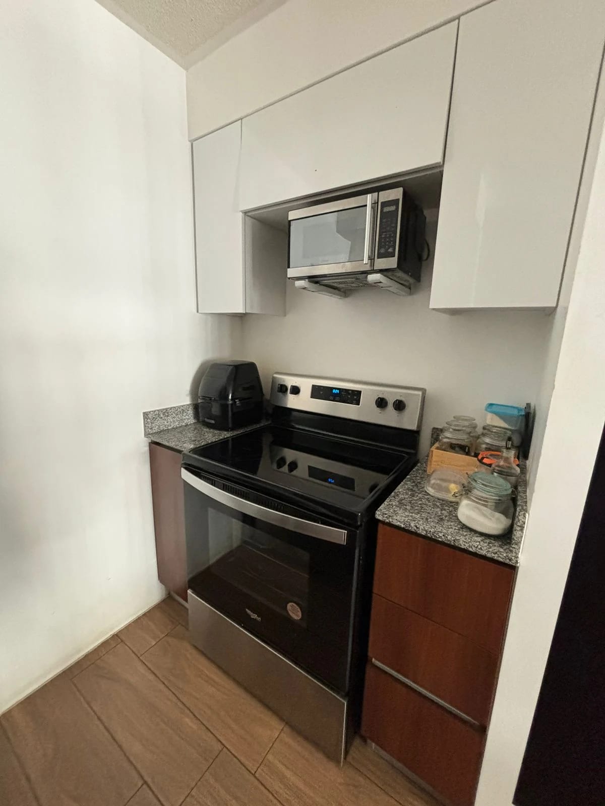 Apartamento en Zona 11 — Apartamento en Alquiler en Zona 11, Guatemala, Ciudad — foto 5 de 10