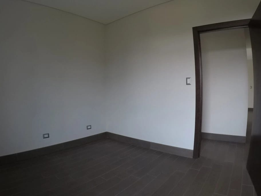 Apartamento en zona 10 — Apartamento en Alquiler en Zona 10, Guatemala, Ciudad — foto 3 de 5