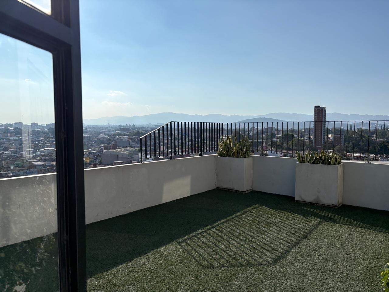 APARTAMENTO EN VENTA EDIFICIO ROQUE ZONA 2 EN PRIMER NIVEL SUPER ACCESIBLE — Apartamento en Venta en Edificio Roque, Zona 2, Guatemala, Ciudad — foto 13 de 15