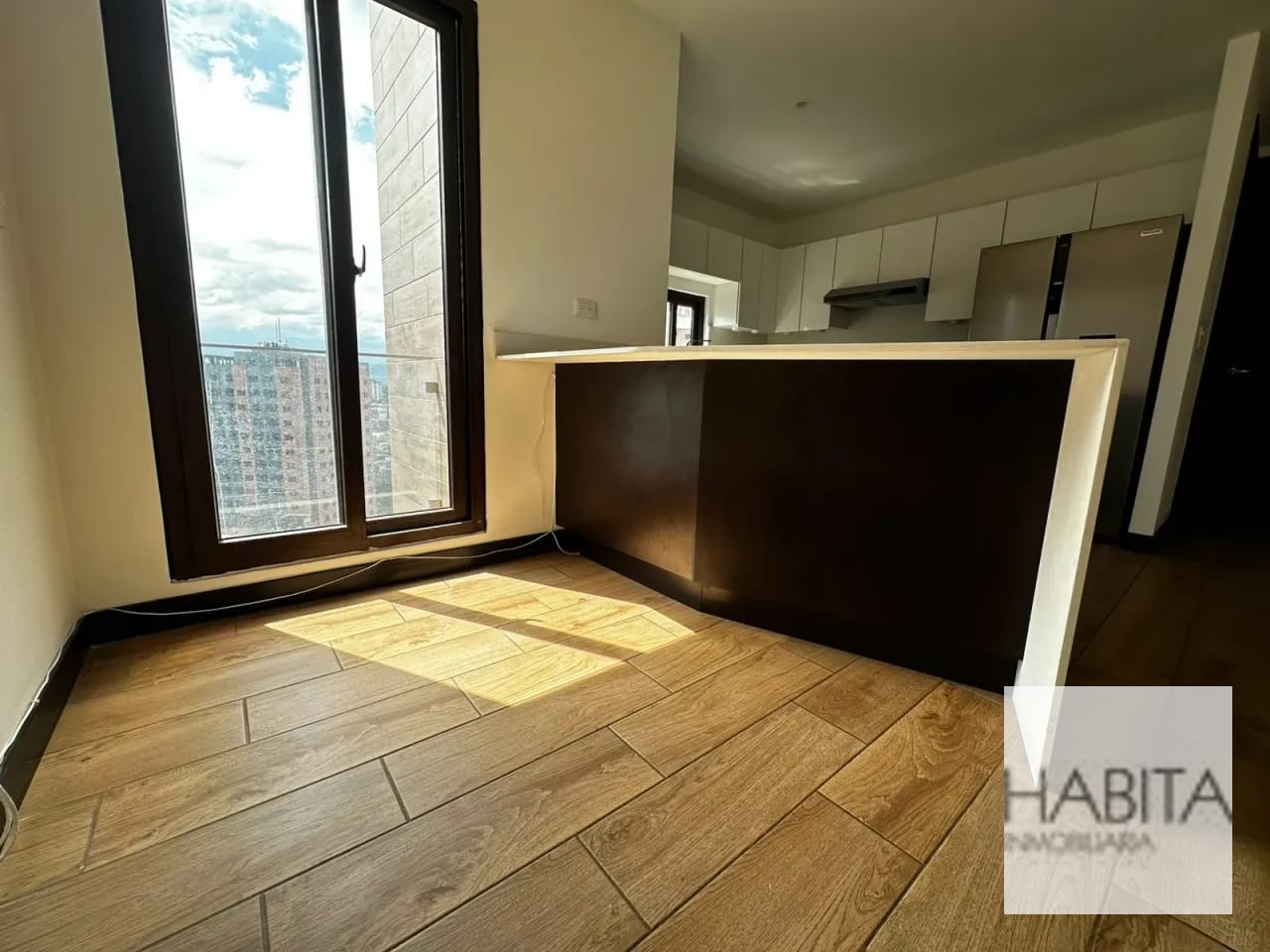Apartamento en zona 10 Edificio Marqués de Oakland — Apartamento en Alquiler en Zona 10, Guatemala, Ciudad — foto 1 de 15